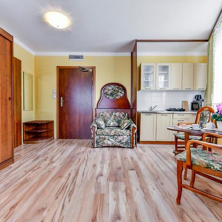 Apartamenty Sobieski 코워브제크 외부 사진