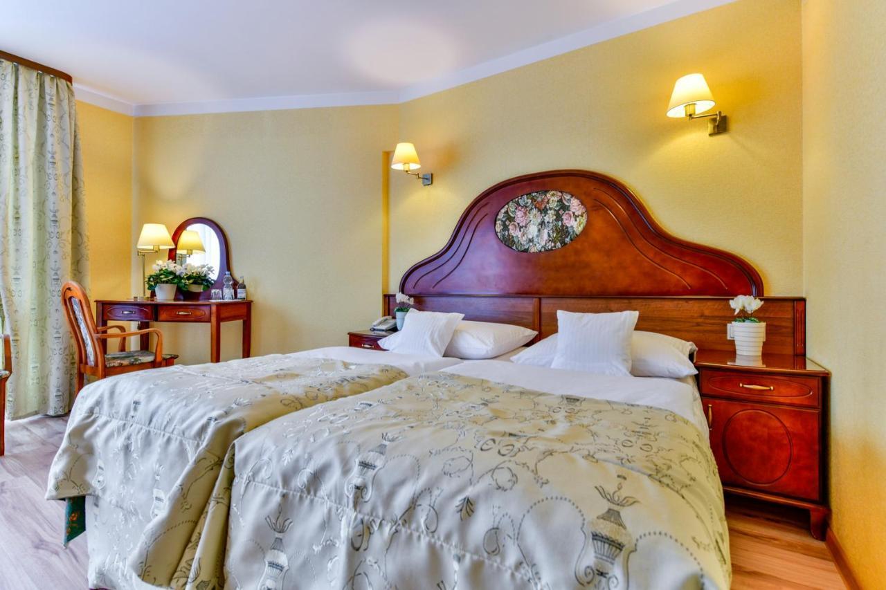 Apartamenty Sobieski 코워브제크 외부 사진