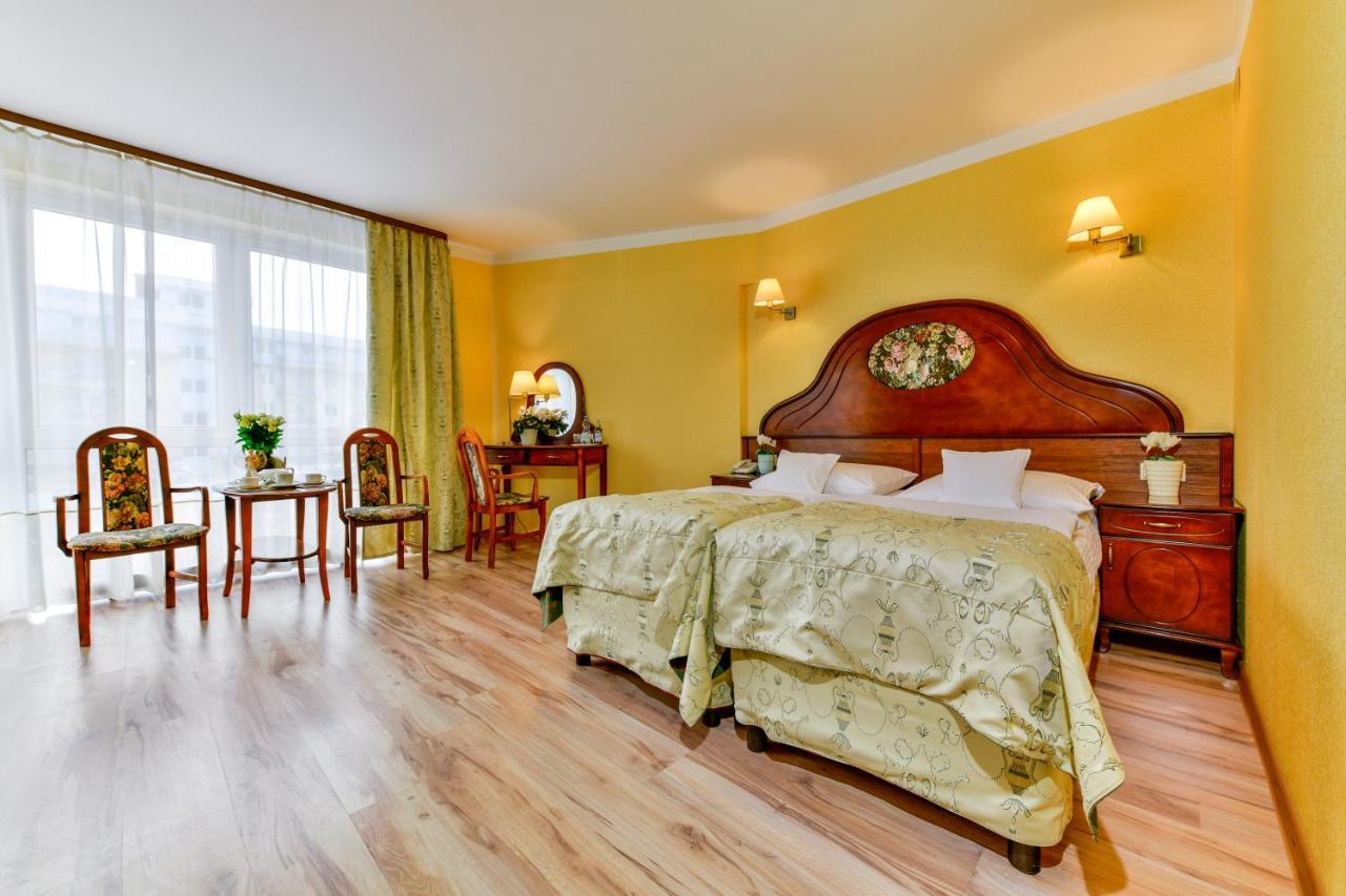 Apartamenty Sobieski 코워브제크 외부 사진