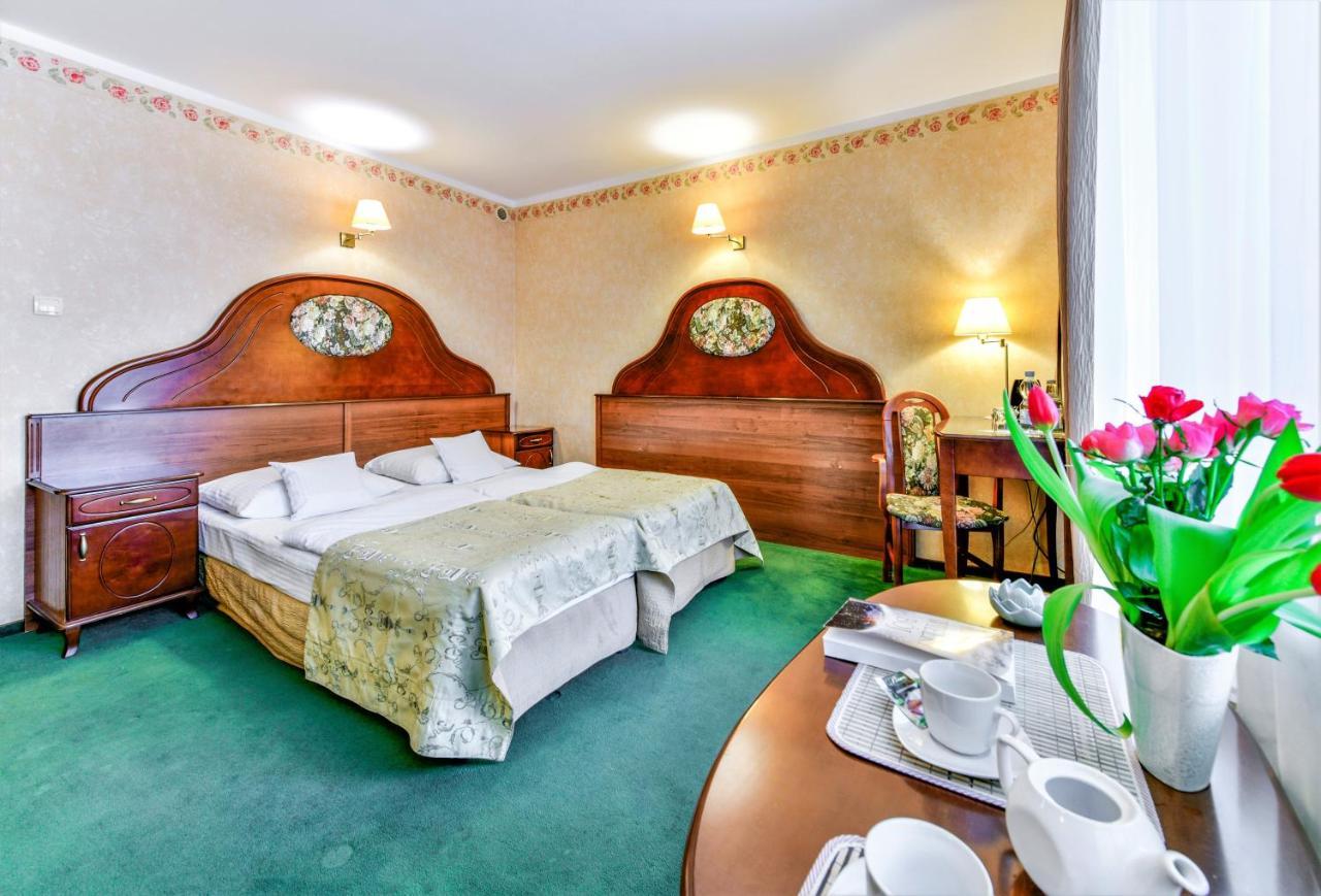Apartamenty Sobieski 코워브제크 외부 사진