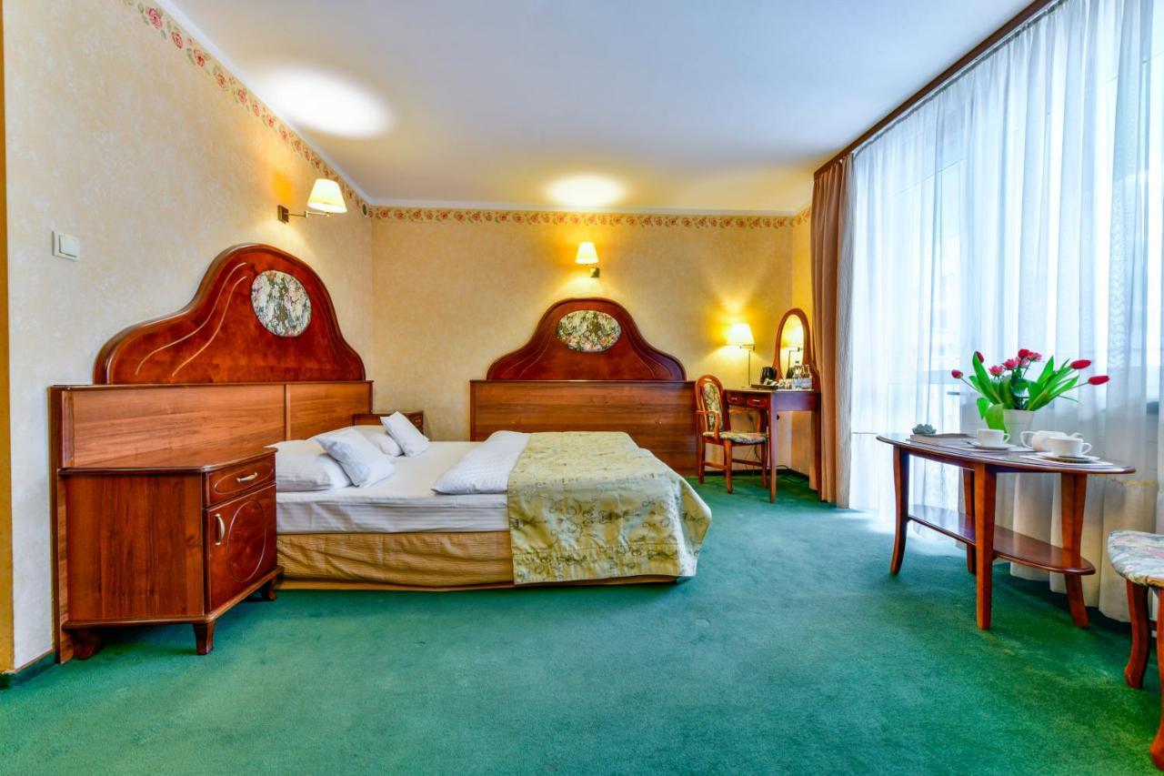 Apartamenty Sobieski 코워브제크 외부 사진