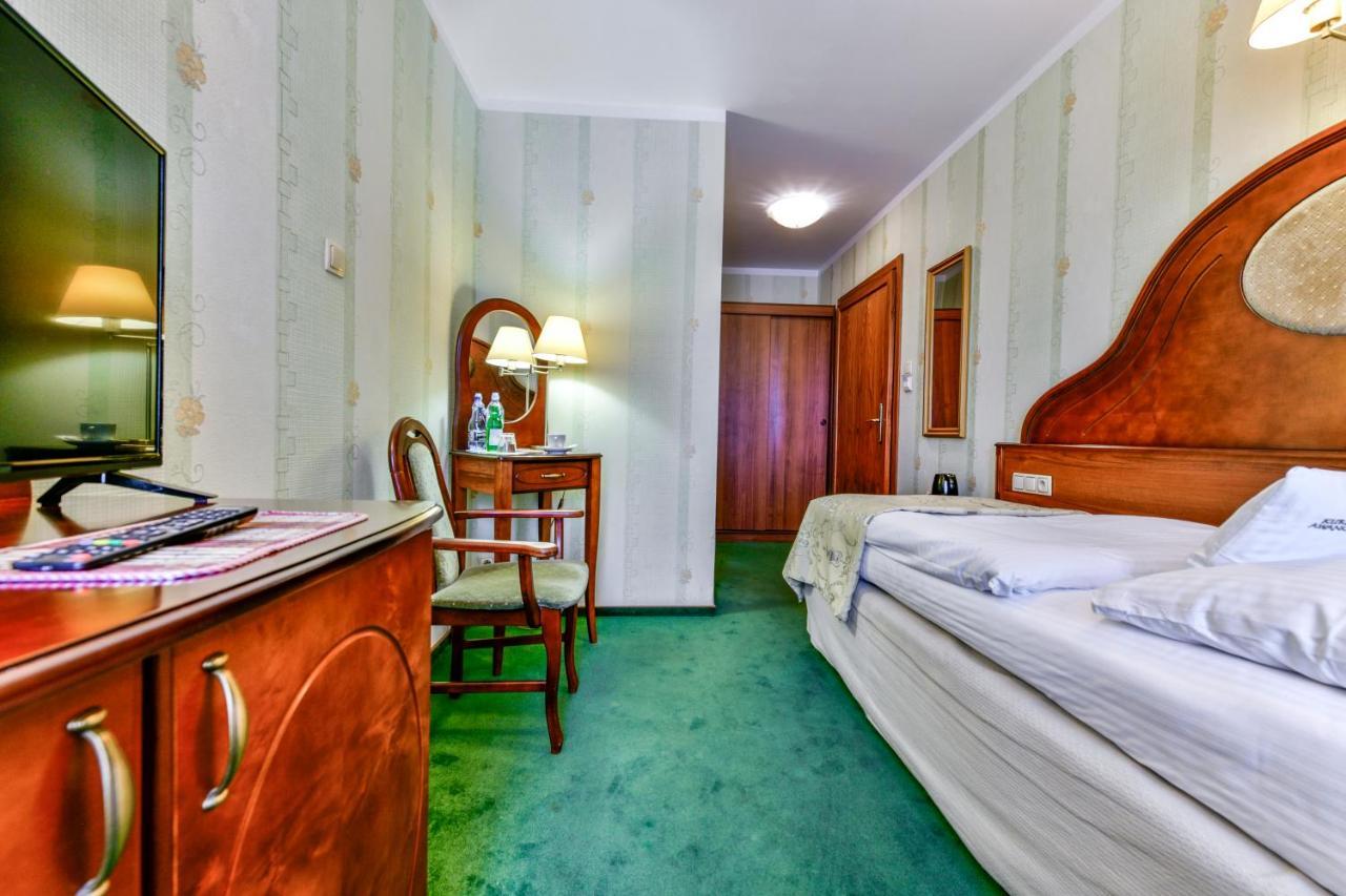 Apartamenty Sobieski 코워브제크 외부 사진