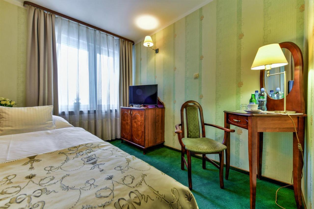 Apartamenty Sobieski 코워브제크 외부 사진